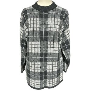 Vintage Mathias Black & Grey Plaid sweater Women’s size medium (1838)‎